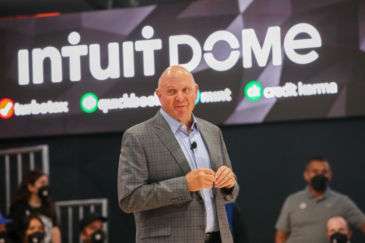 开云安卓下载-名嘴：鲍尔默不是鲁莽的暴发户 搞阴阳合同不符合他的行为逻辑